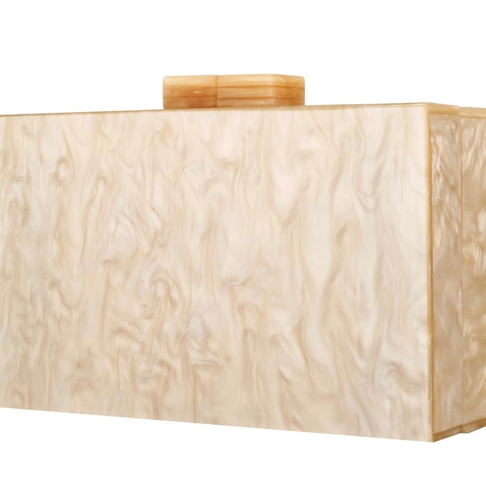 Acrylic clutch - Picture 2 of 4
